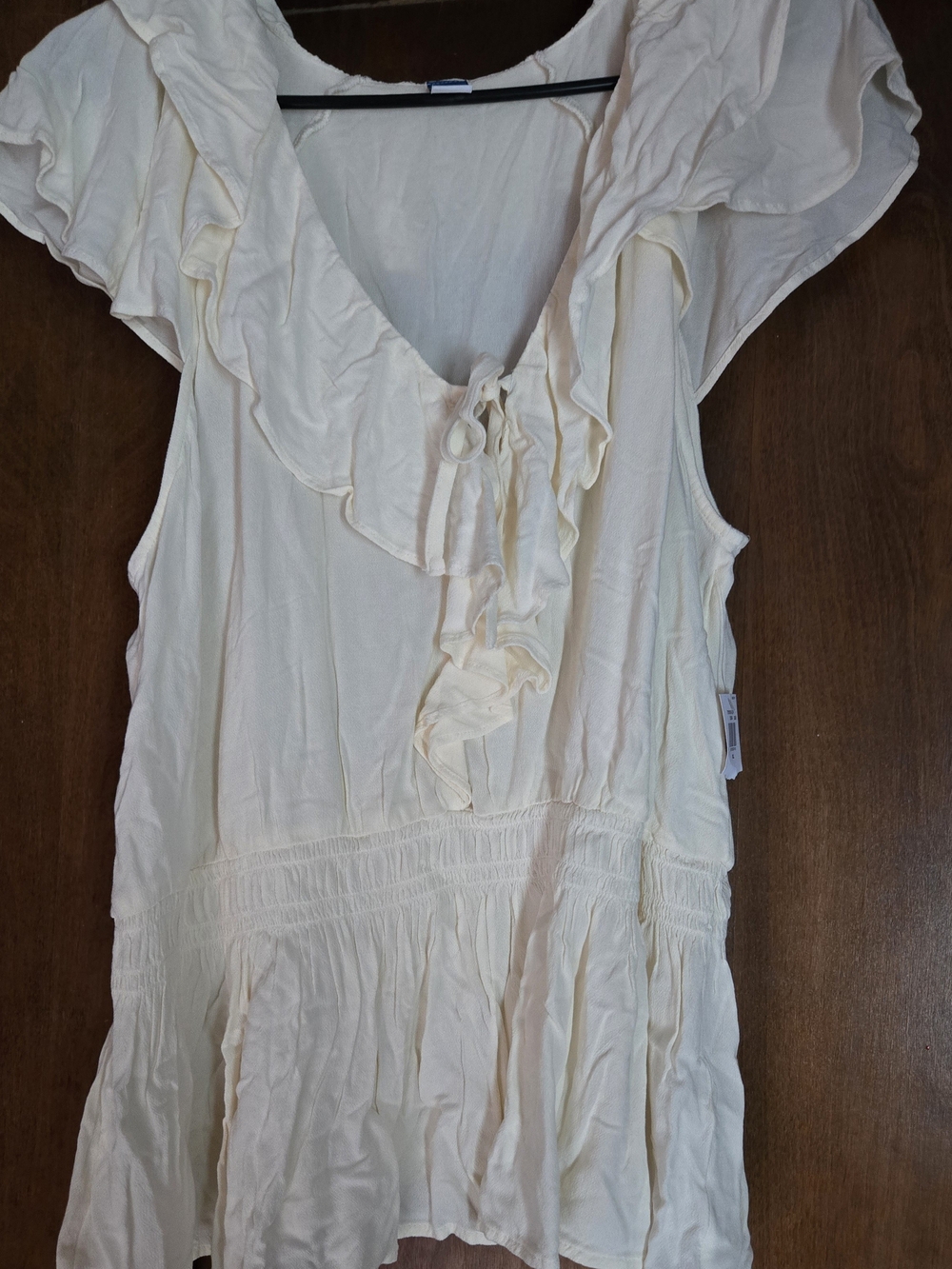 Old Navy Cream Ruffle V-Neck Peplum Top